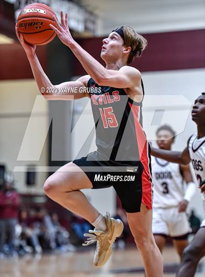 Thumbnail 3 in Jefferson vs. Chapel Hill (Holiday Hoops Classic) photogallery.