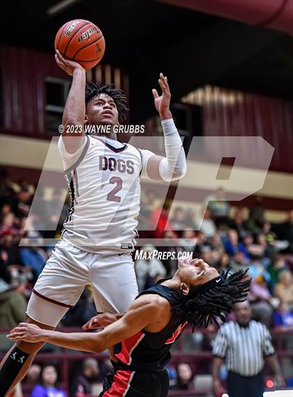 Thumbnail 3 in Jefferson vs. Chapel Hill (Holiday Hoops Classic) photogallery.