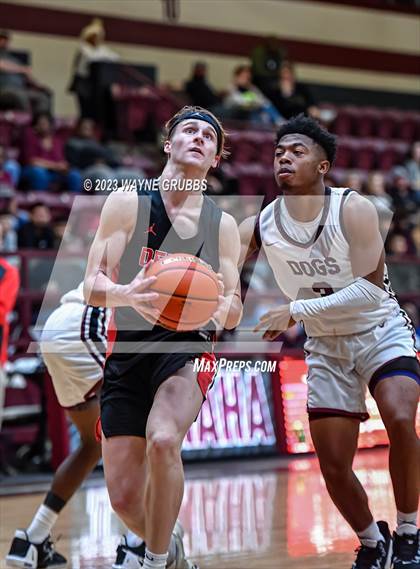 Thumbnail 2 in Jefferson vs. Chapel Hill (Holiday Hoops Classic) photogallery.