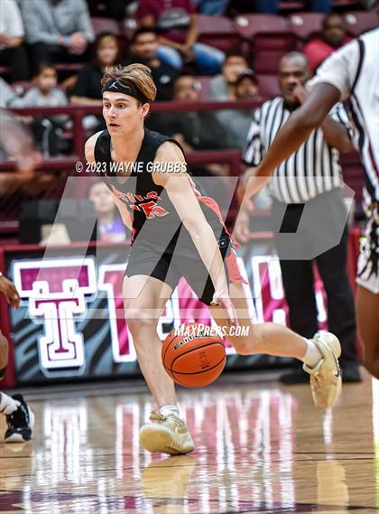 Thumbnail 2 in Jefferson vs. Chapel Hill (Holiday Hoops Classic) photogallery.