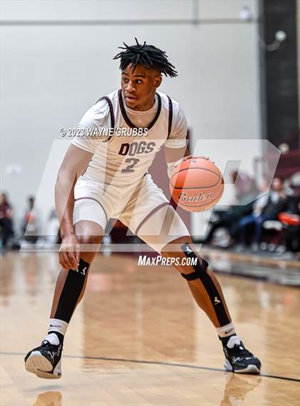 Thumbnail 2 in Jefferson vs. Chapel Hill (Holiday Hoops Classic) photogallery.