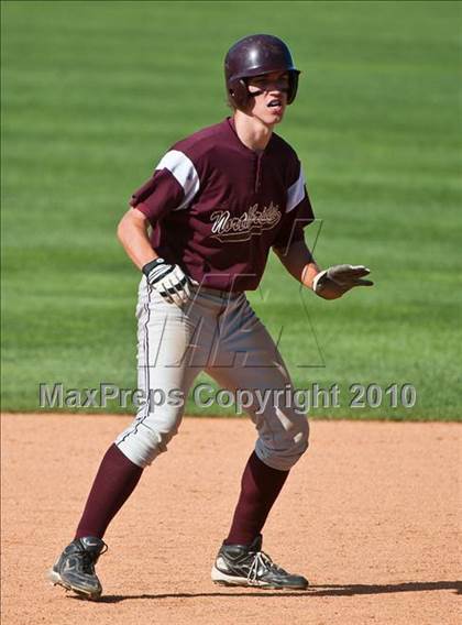 Thumbnail 3 in Duxbury vs. Northbridge (MIAA Division 2 Final) photogallery.