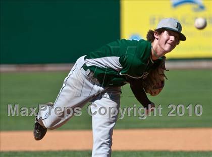 Thumbnail 3 in Duxbury vs. Northbridge (MIAA Division 2 Final) photogallery.