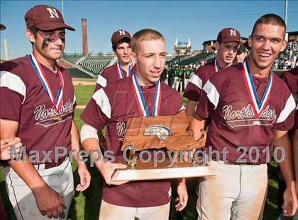 Thumbnail 3 in Duxbury vs. Northbridge (MIAA Division 2 Final) photogallery.