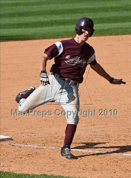 Thumbnail 3 in Duxbury vs. Northbridge (MIAA Division 2 Final) photogallery.