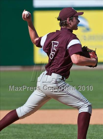 Thumbnail 2 in Duxbury vs. Northbridge (MIAA Division 2 Final) photogallery.