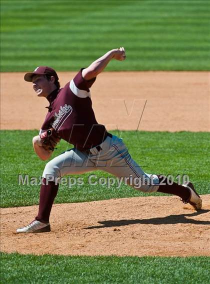 Thumbnail 3 in Duxbury vs. Northbridge (MIAA Division 2 Final) photogallery.