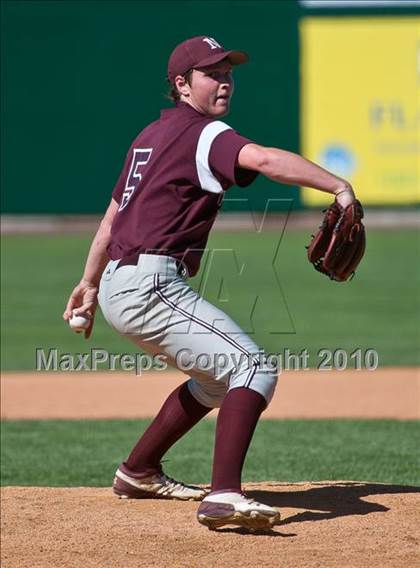 Thumbnail 3 in Duxbury vs. Northbridge (MIAA Division 2 Final) photogallery.