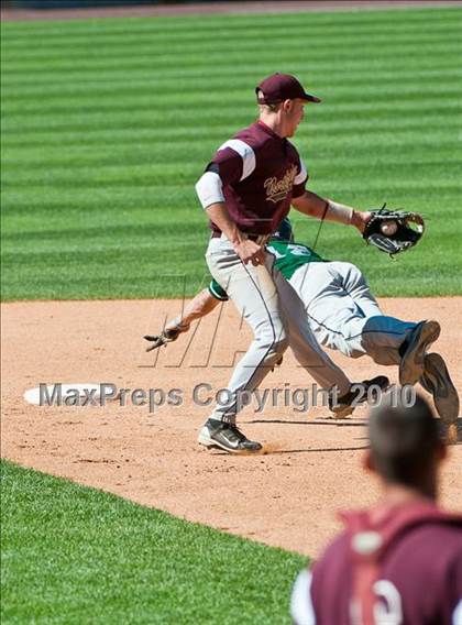 Thumbnail 3 in Duxbury vs. Northbridge (MIAA Division 2 Final) photogallery.