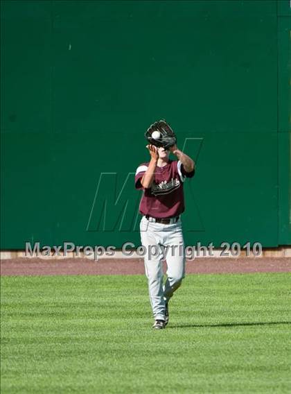 Thumbnail 3 in Duxbury vs. Northbridge (MIAA Division 2 Final) photogallery.