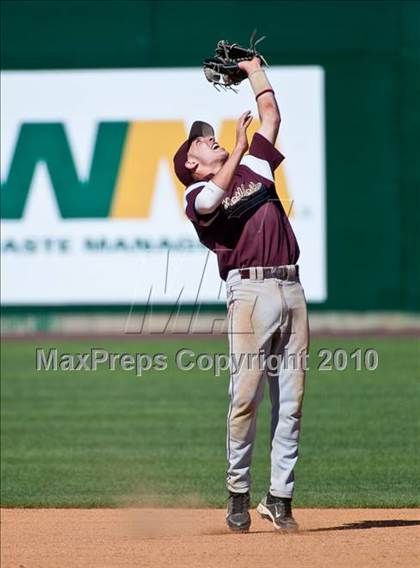 Thumbnail 1 in Duxbury vs. Northbridge (MIAA Division 2 Final) photogallery.