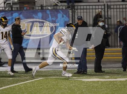 Thumbnail 2 in Mt. Lebanon vs. St. Joseph's Prep (PIAA 6A Final) photogallery.