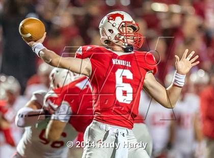 Thumbnail 3 in Katy vs. Memorial (UIL 6A D2 Area Playoff) photogallery.