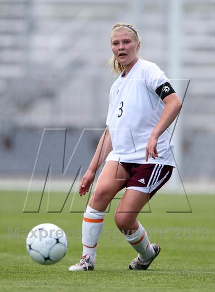 Thumbnail 3 in Cheyenne Mountain vs. Broomfield (CHSAA 4A Final) photogallery.