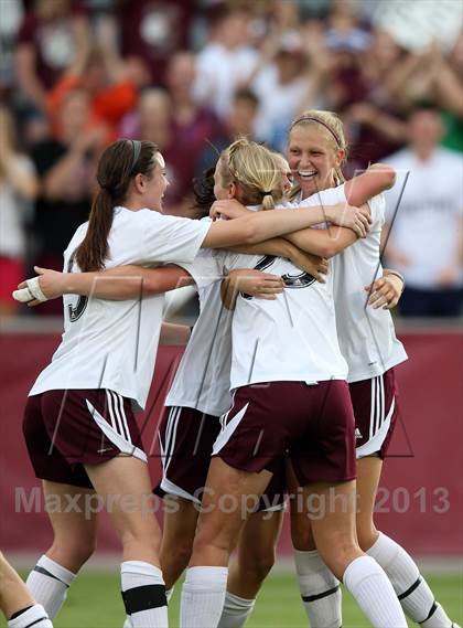 Thumbnail 1 in Cheyenne Mountain vs. Broomfield (CHSAA 4A Final) photogallery.