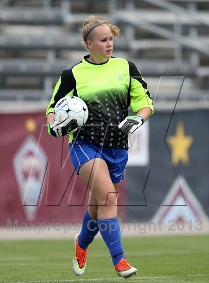 Thumbnail 3 in Cheyenne Mountain vs. Broomfield (CHSAA 4A Final) photogallery.