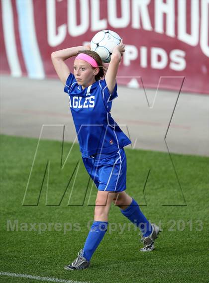 Thumbnail 2 in Cheyenne Mountain vs. Broomfield (CHSAA 4A Final) photogallery.