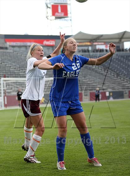 Thumbnail 3 in Cheyenne Mountain vs. Broomfield (CHSAA 4A Final) photogallery.