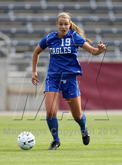 Thumbnail 3 in Cheyenne Mountain vs. Broomfield (CHSAA 4A Final) photogallery.