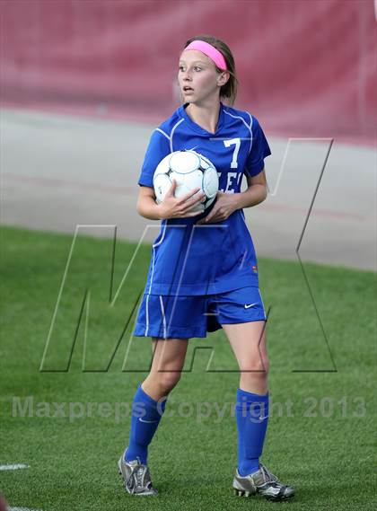 Thumbnail 1 in Cheyenne Mountain vs. Broomfield (CHSAA 4A Final) photogallery.