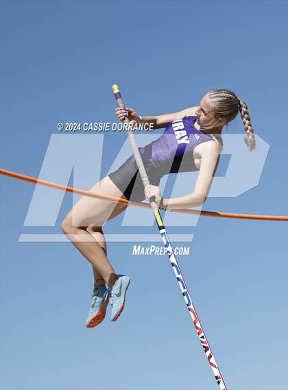 Thumbnail 2 in Greeley Twilight Invitational (Pole Vault) photogallery.