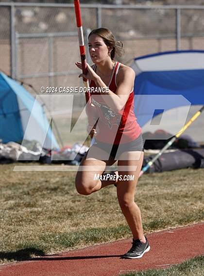Thumbnail 1 in Greeley Twilight Invitational (Pole Vault) photogallery.