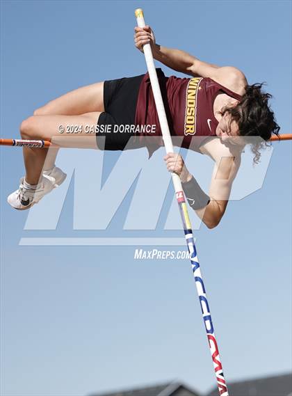 Thumbnail 2 in Greeley Twilight Invitational (Pole Vault) photogallery.