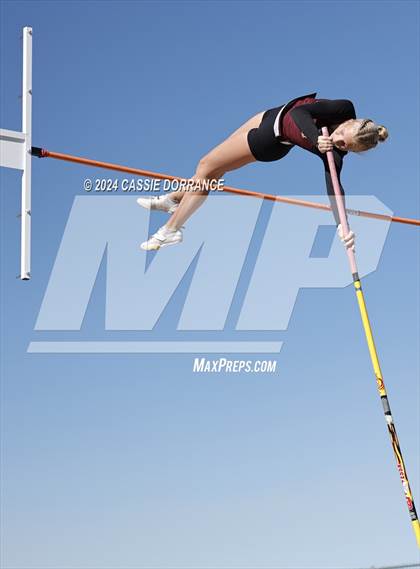 Thumbnail 3 in Greeley Twilight Invitational (Pole Vault) photogallery.