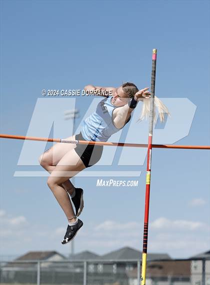 Thumbnail 3 in Greeley Twilight Invitational (Pole Vault) photogallery.
