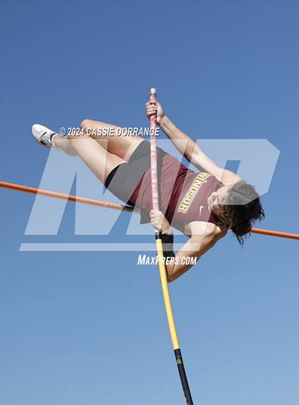 Thumbnail 2 in Greeley Twilight Invitational (Pole Vault) photogallery.