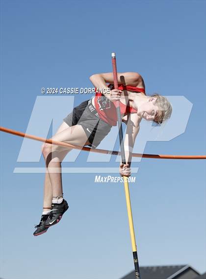 Thumbnail 2 in Greeley Twilight Invitational (Pole Vault) photogallery.