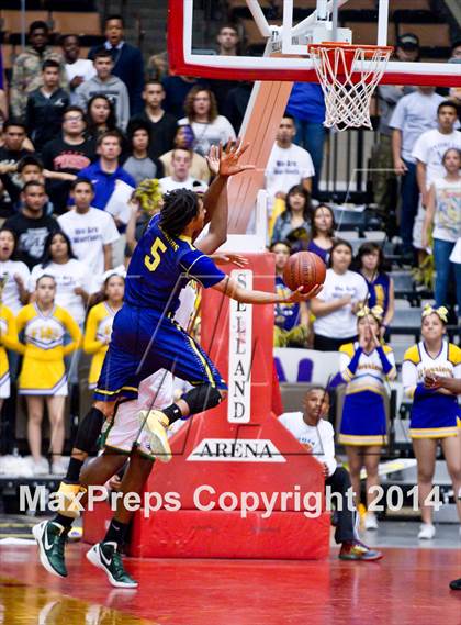 Thumbnail 1 in Roosevelt vs Fresno (CIF CS D3 Final) photogallery.