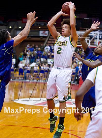Thumbnail 2 in Roosevelt vs Fresno (CIF CS D3 Final) photogallery.