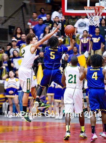Thumbnail 1 in Roosevelt vs Fresno (CIF CS D3 Final) photogallery.