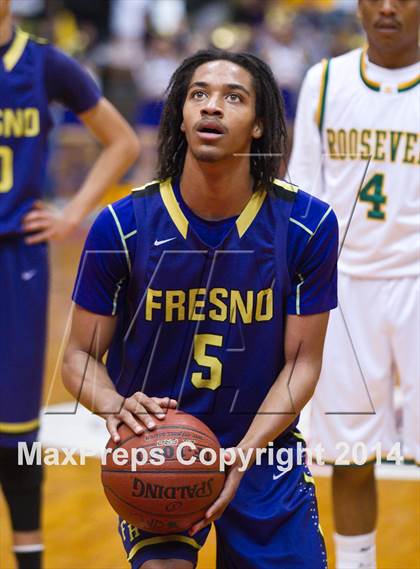 Thumbnail 1 in Roosevelt vs Fresno (CIF CS D3 Final) photogallery.