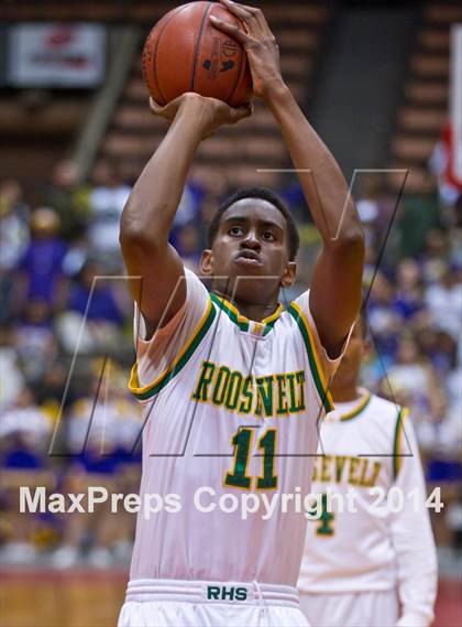 Thumbnail 1 in Roosevelt vs Fresno (CIF CS D3 Final) photogallery.