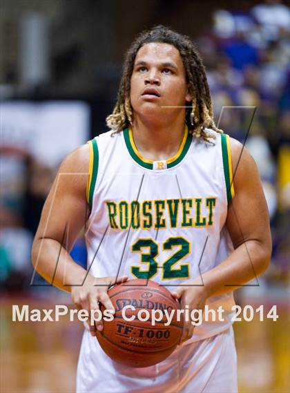 Thumbnail 3 in Roosevelt vs Fresno (CIF CS D3 Final) photogallery.