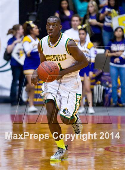 Thumbnail 1 in Roosevelt vs Fresno (CIF CS D3 Final) photogallery.