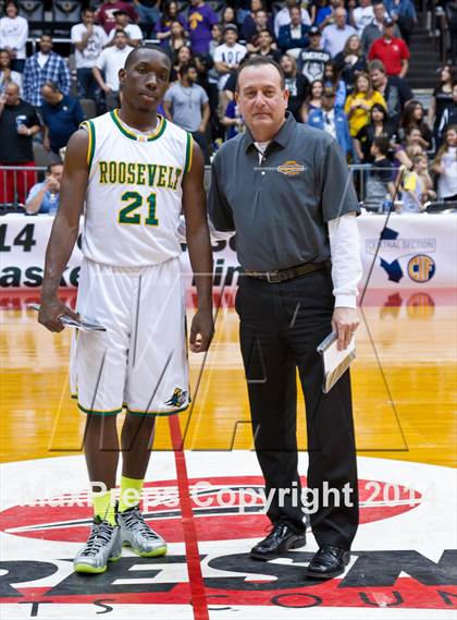 Thumbnail 2 in Roosevelt vs Fresno (CIF CS D3 Final) photogallery.