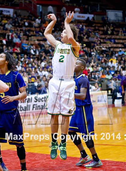 Thumbnail 2 in Roosevelt vs Fresno (CIF CS D3 Final) photogallery.