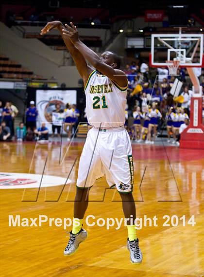 Thumbnail 2 in Roosevelt vs Fresno (CIF CS D3 Final) photogallery.