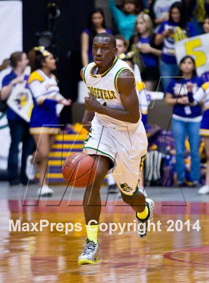 Thumbnail 3 in Roosevelt vs Fresno (CIF CS D3 Final) photogallery.
