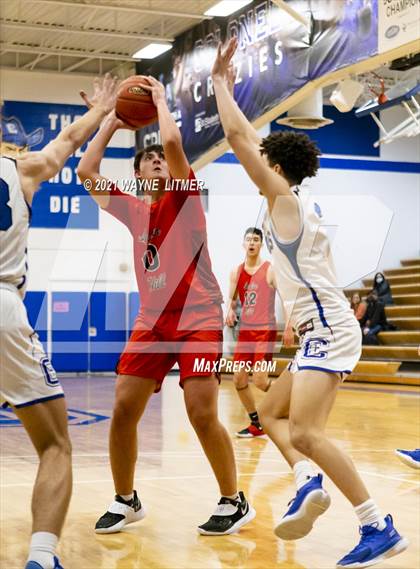 Thumbnail 3 in Indian Hill @ Covington Catholic photogallery.
