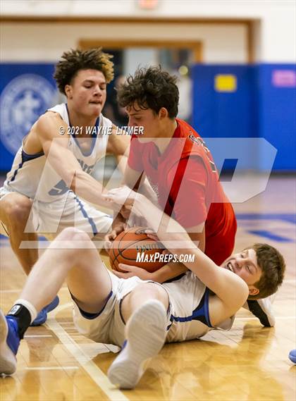 Thumbnail 1 in Indian Hill @ Covington Catholic photogallery.