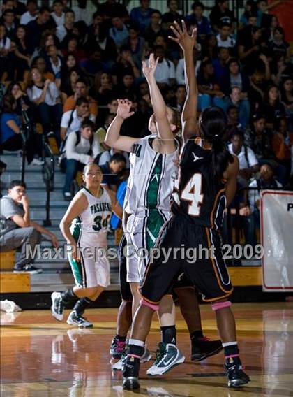 Thumbnail 3 in Dobie @ Pasadena (McDonalds Texas Invitational) photogallery.