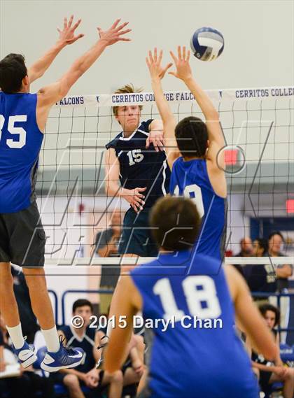 Thumbnail 1 in Saddleback Valley Christian vs. St. Margaret's (CIF-SS D4 Final) photogallery.