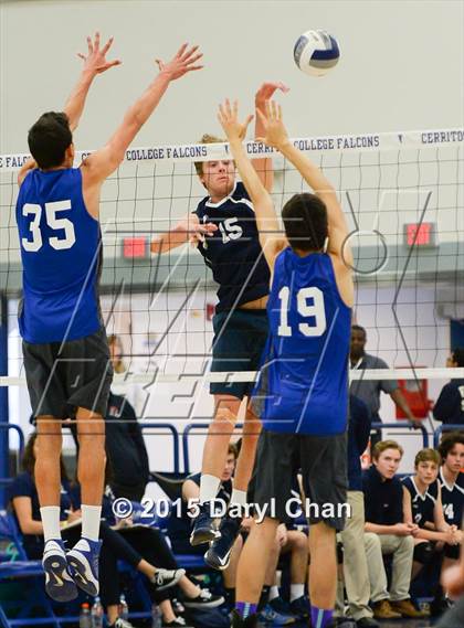 Thumbnail 1 in Saddleback Valley Christian vs. St. Margaret's (CIF-SS D4 Final) photogallery.