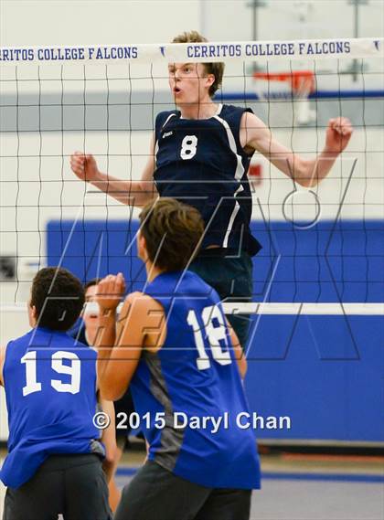 Thumbnail 2 in Saddleback Valley Christian vs. St. Margaret's (CIF-SS D4 Final) photogallery.