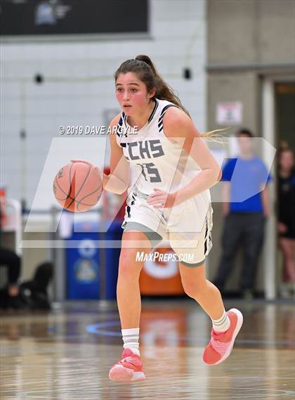 Thumbnail 3 in Farmington vs. Corner Canyon (UHSAA 5A Quarterfinals) photogallery.