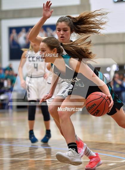 Thumbnail 1 in Farmington vs. Corner Canyon (UHSAA 5A Quarterfinals) photogallery.